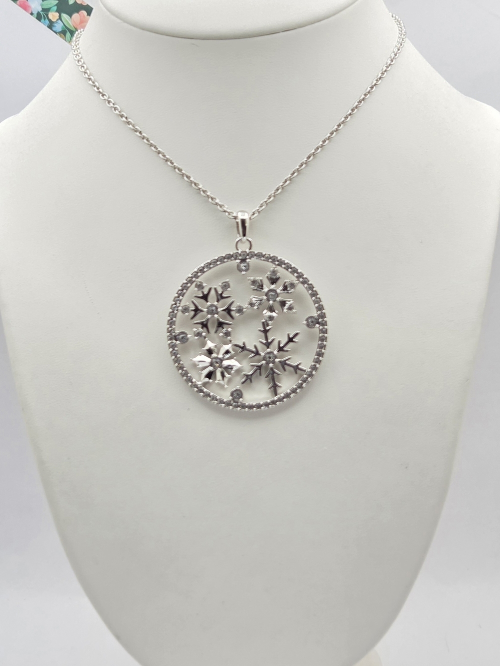 Talbots Silver Tone Snowflake Openwork Circle Pendant Adjustable Slider Necklace